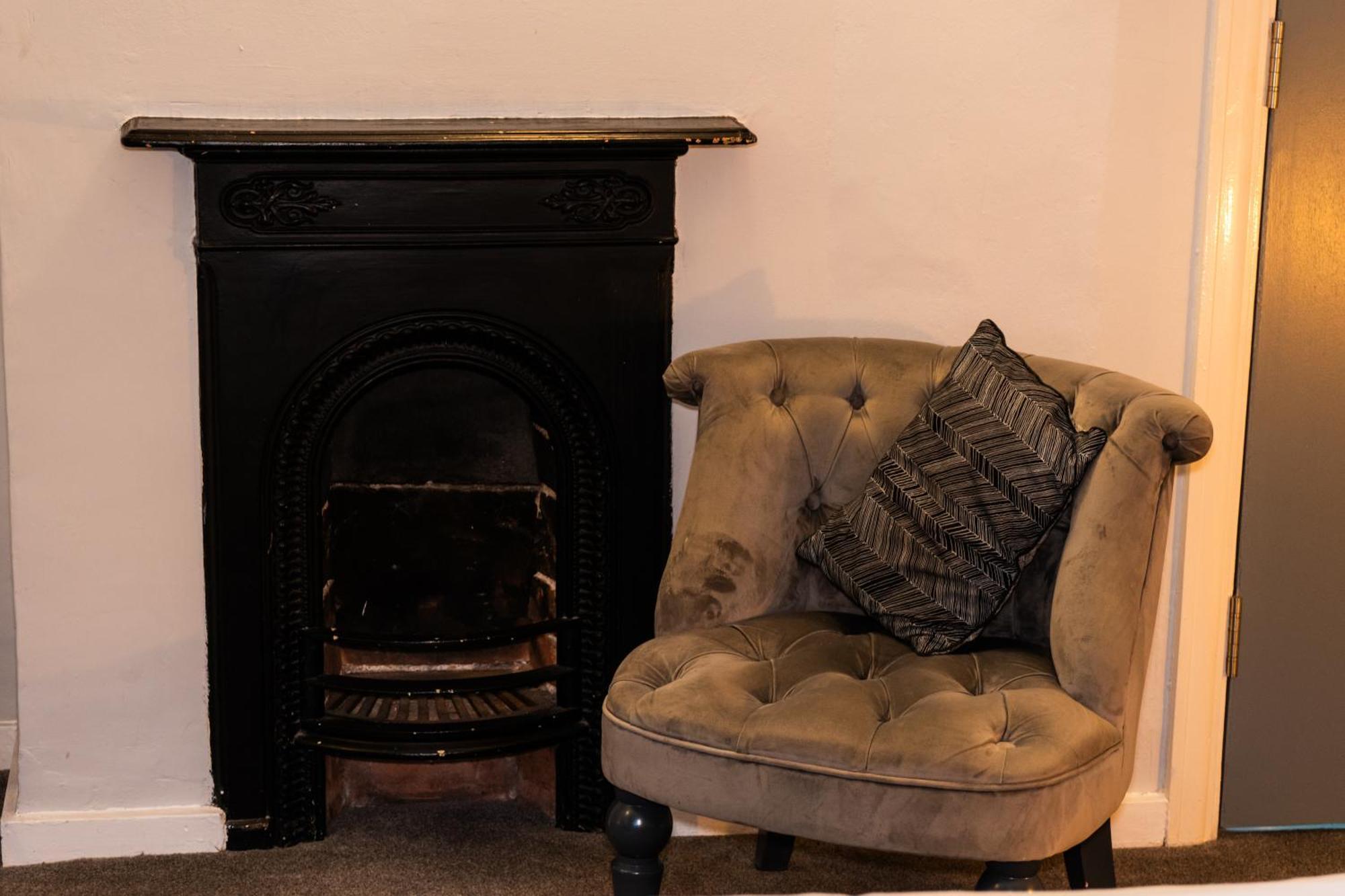 The Lodge At Carlton Tavern Free Parking Йорк Экстерьер фото