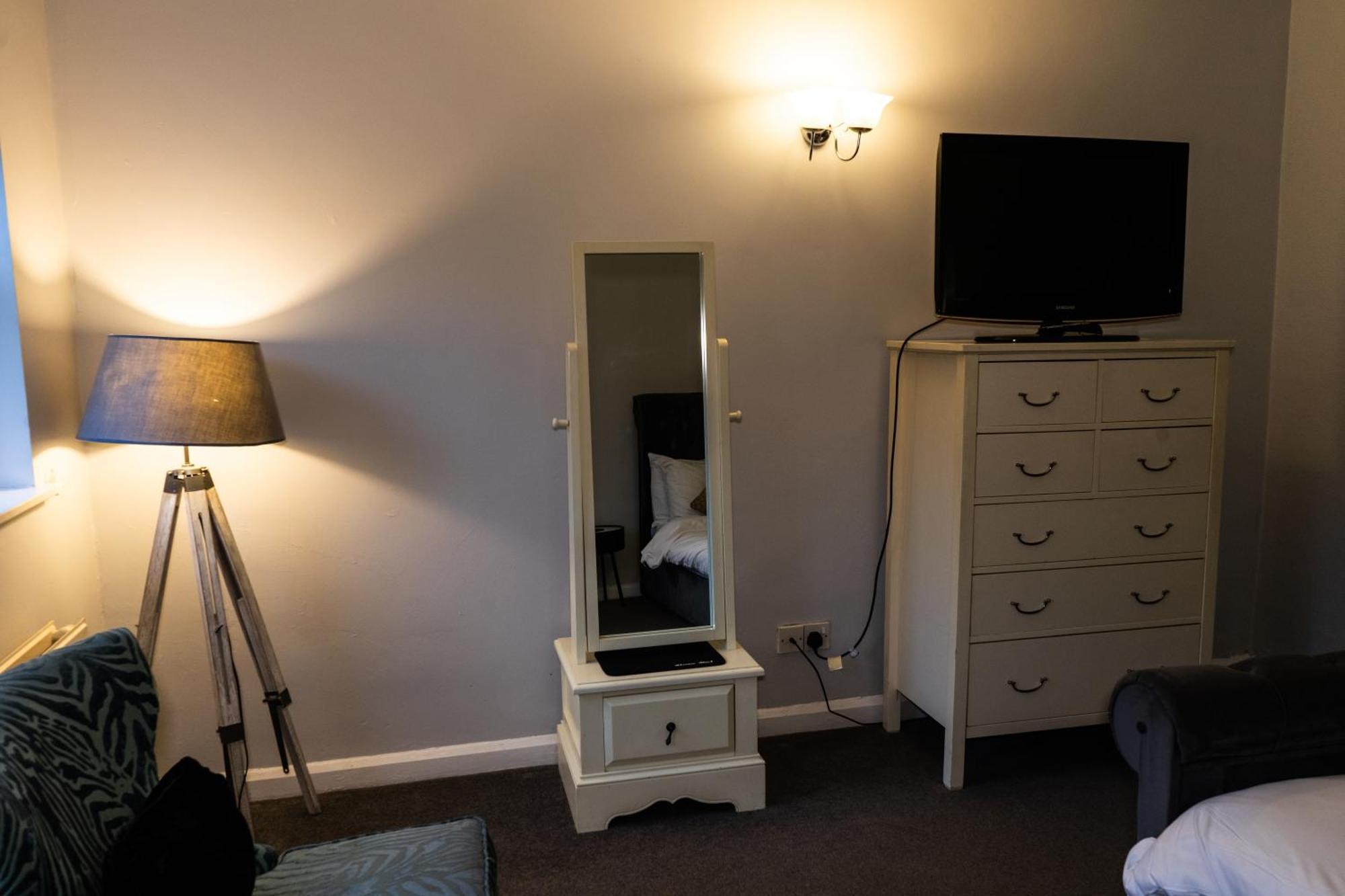 The Lodge At Carlton Tavern Free Parking Йорк Экстерьер фото