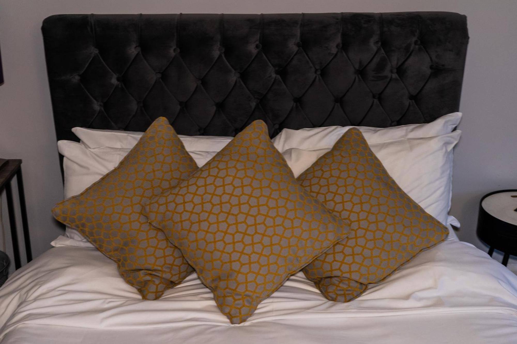 The Lodge At Carlton Tavern Free Parking Йорк Экстерьер фото